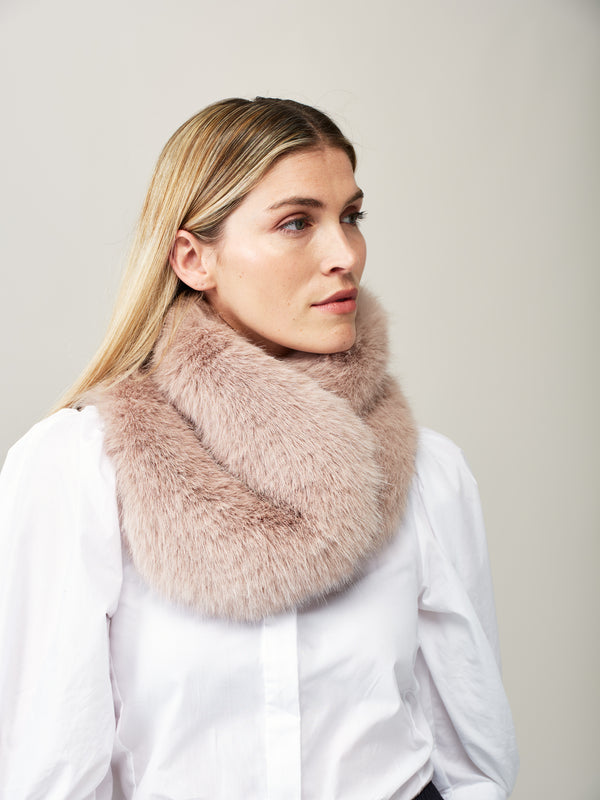 Model wearing Quartz faux fur Coco scarf by Helen Moore