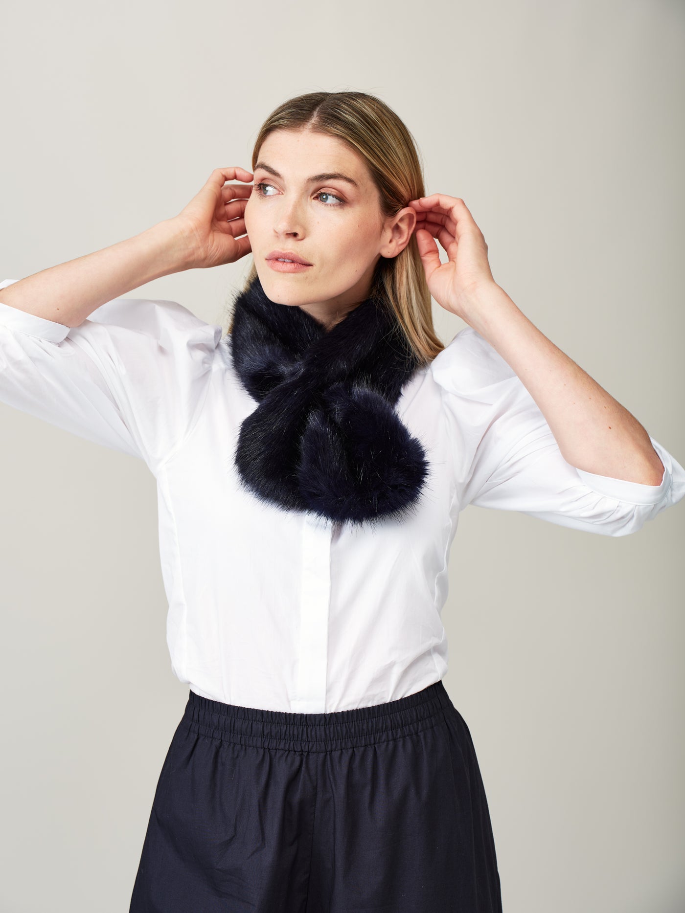 Faux factory Fur Pull-Thru Scarf in Jet